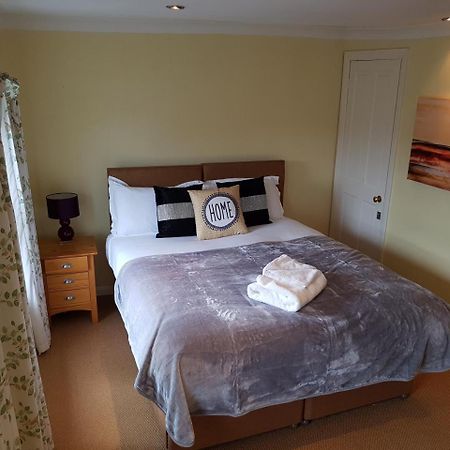 Slough Centre Townhouse With Driveway Parking For Up To Two Cars Apartamento Exterior foto